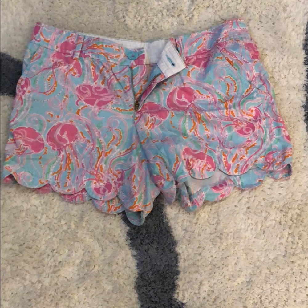 Lilly Pulitzer Scalloped Hem Shorts